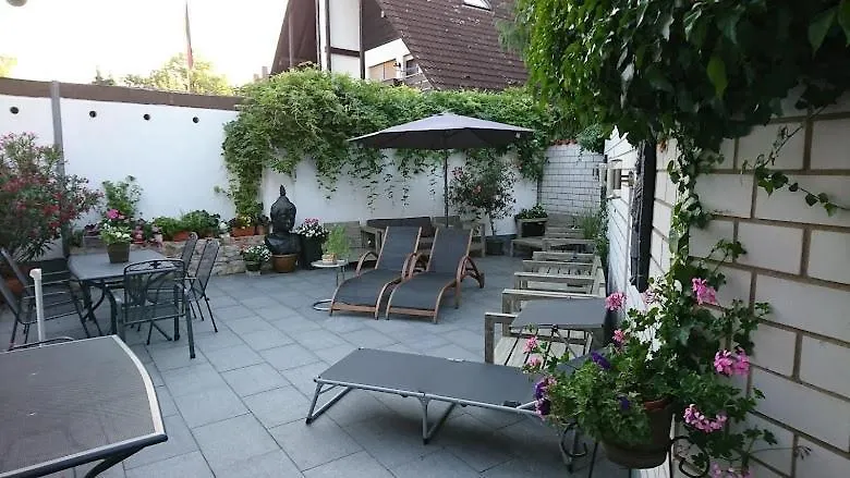 Gaestehaus Wild Nuernberg-West Оберасбах 2*,  Германия